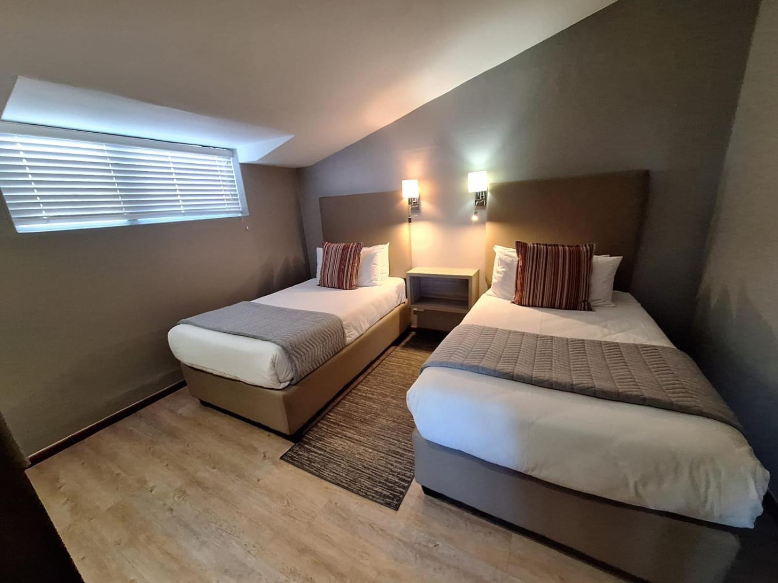 Diaz Hotel And Resort Мозел Бей Екстериор снимка