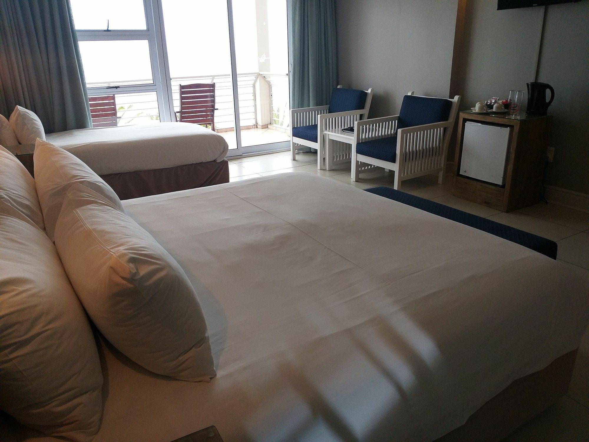 Diaz Hotel And Resort Мозел Бей Екстериор снимка