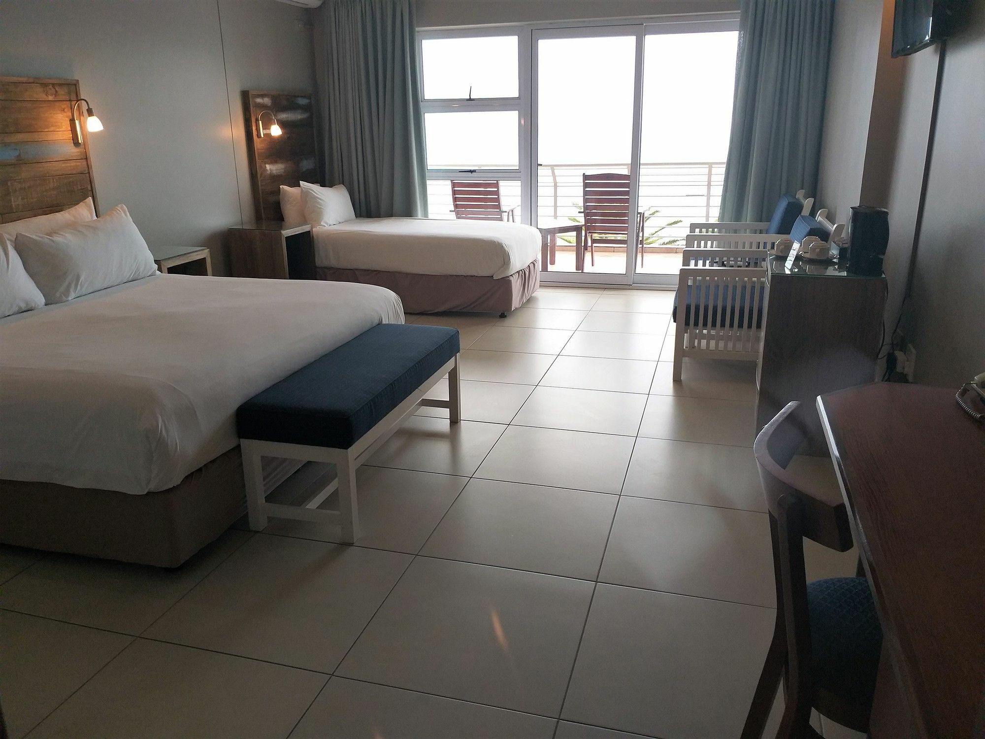 Diaz Hotel And Resort Мозел Бей Екстериор снимка